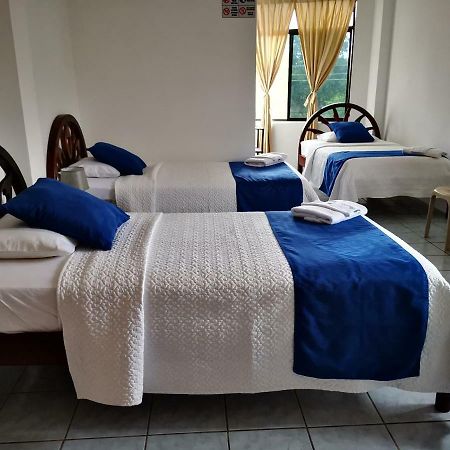 Hostal La Isla Del Descanso 푸에르토빌라밀 외부 사진