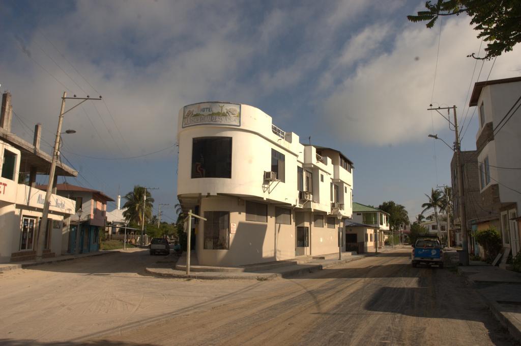 Hostal La Isla Del Descanso 푸에르토빌라밀 외부 사진