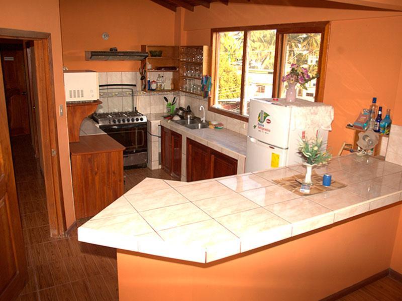 Hostal La Isla Del Descanso 푸에르토빌라밀 외부 사진