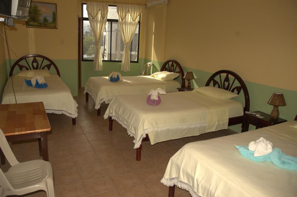 Hostal La Isla Del Descanso 푸에르토빌라밀 외부 사진