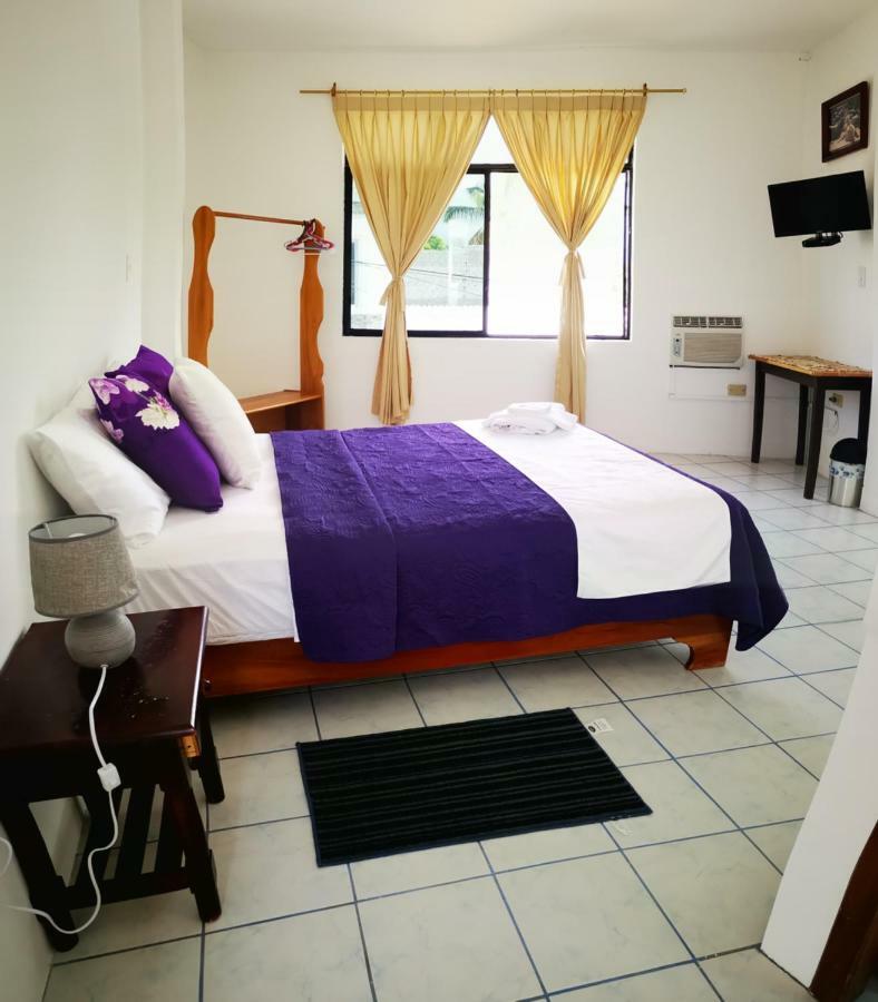 Hostal La Isla Del Descanso 푸에르토빌라밀 외부 사진