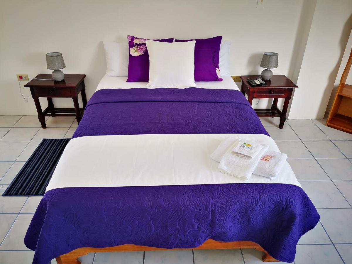 Hostal La Isla Del Descanso 푸에르토빌라밀 외부 사진