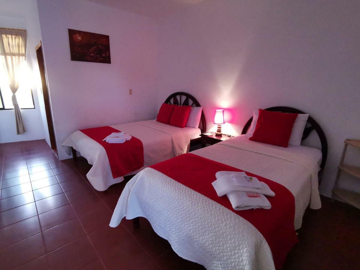 Hostal La Isla Del Descanso 푸에르토빌라밀 외부 사진