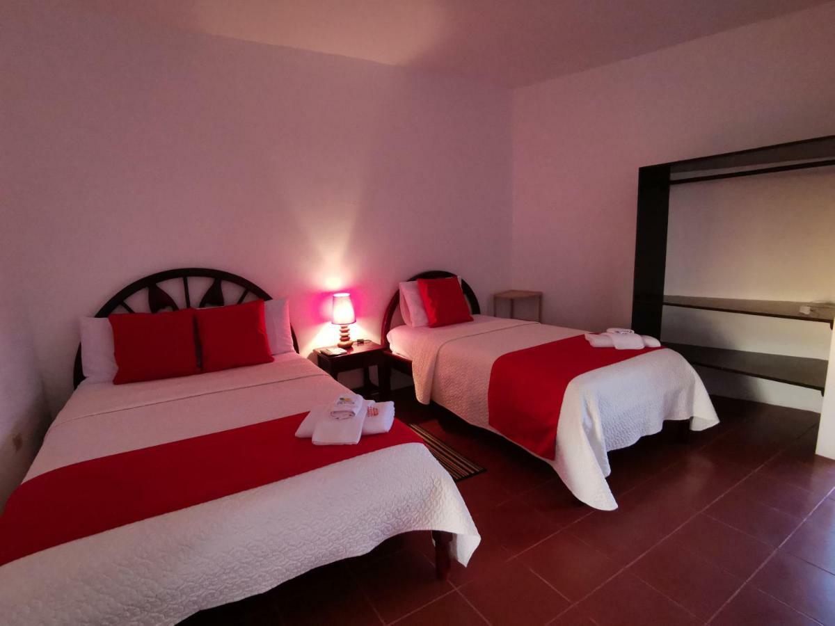Hostal La Isla Del Descanso 푸에르토빌라밀 외부 사진