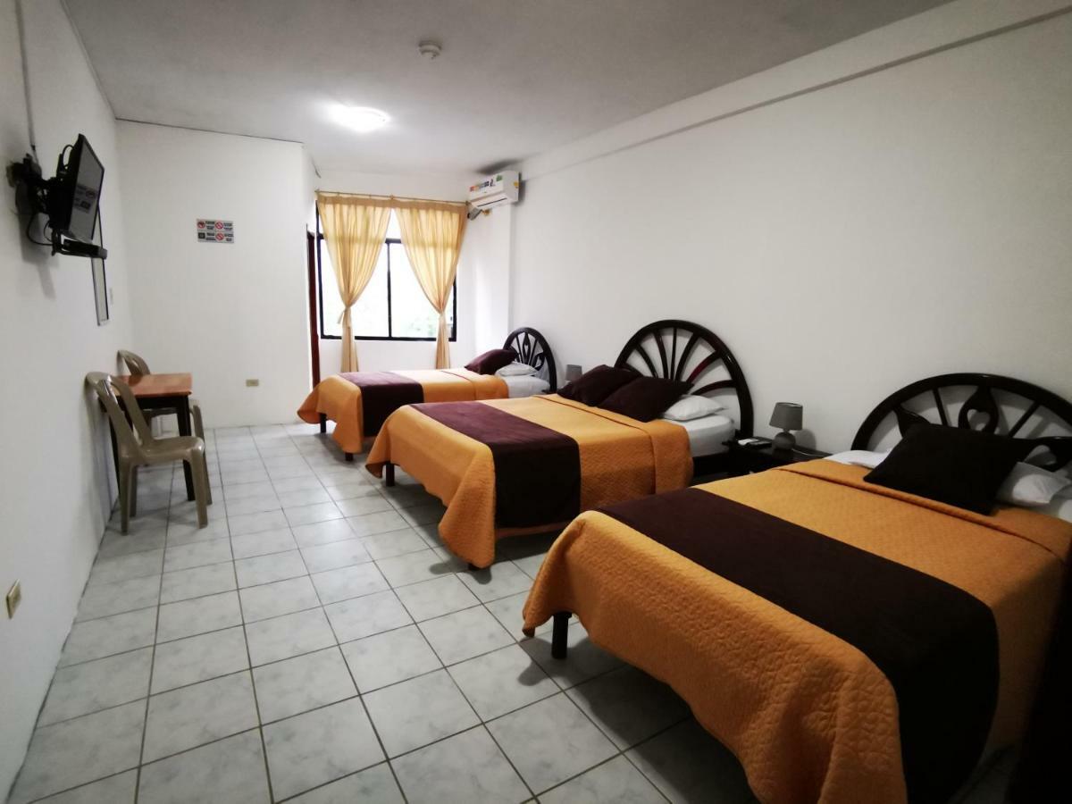 Hostal La Isla Del Descanso 푸에르토빌라밀 외부 사진